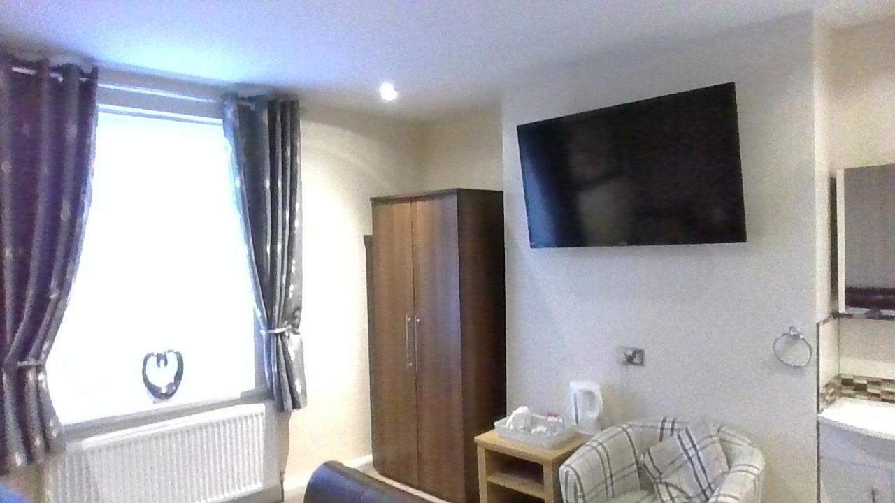 The New Accommodation Free Complementary Breakfast Tibshelf Екстериор снимка