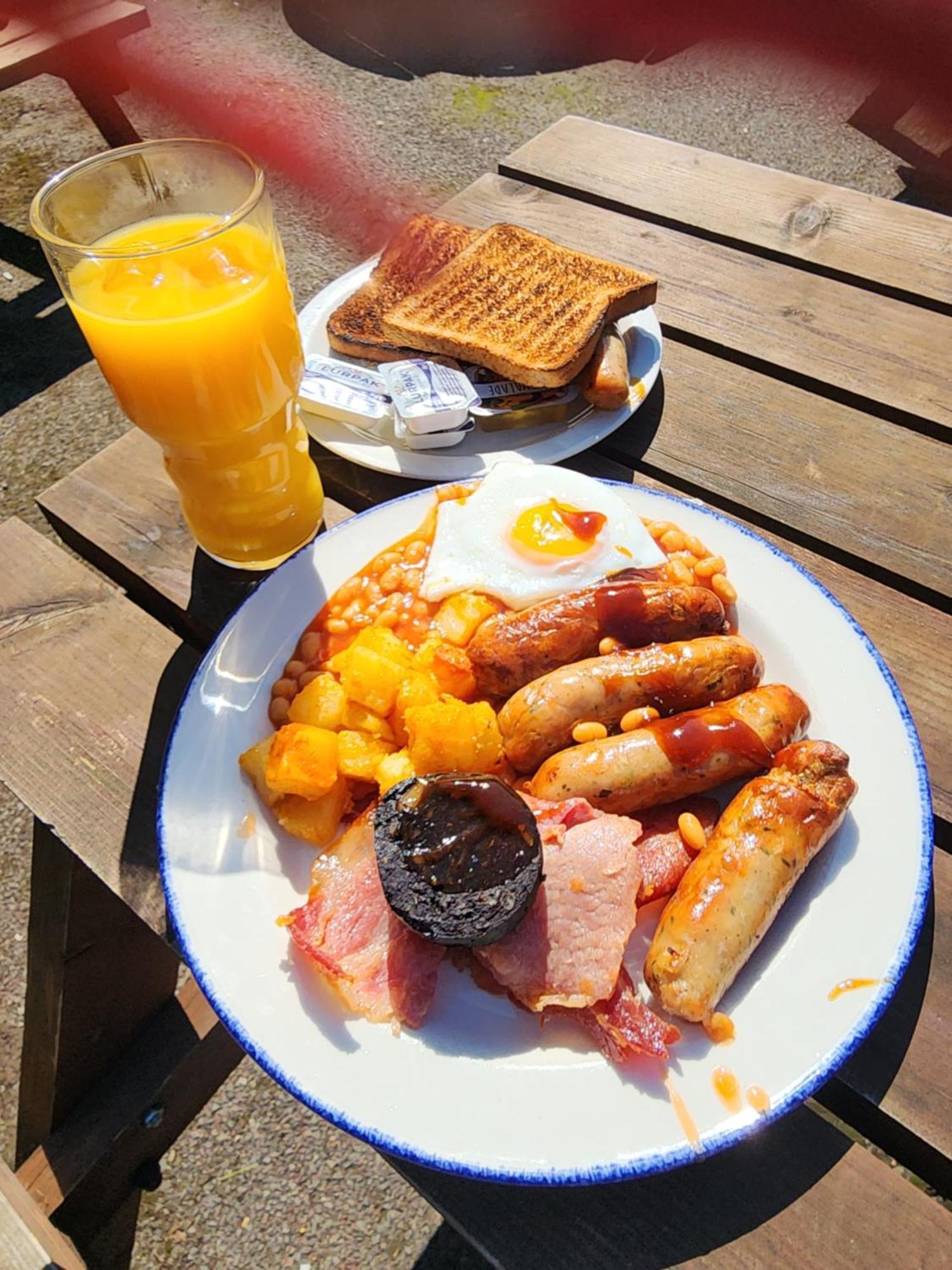 The New Accommodation Free Complementary Breakfast Tibshelf Екстериор снимка